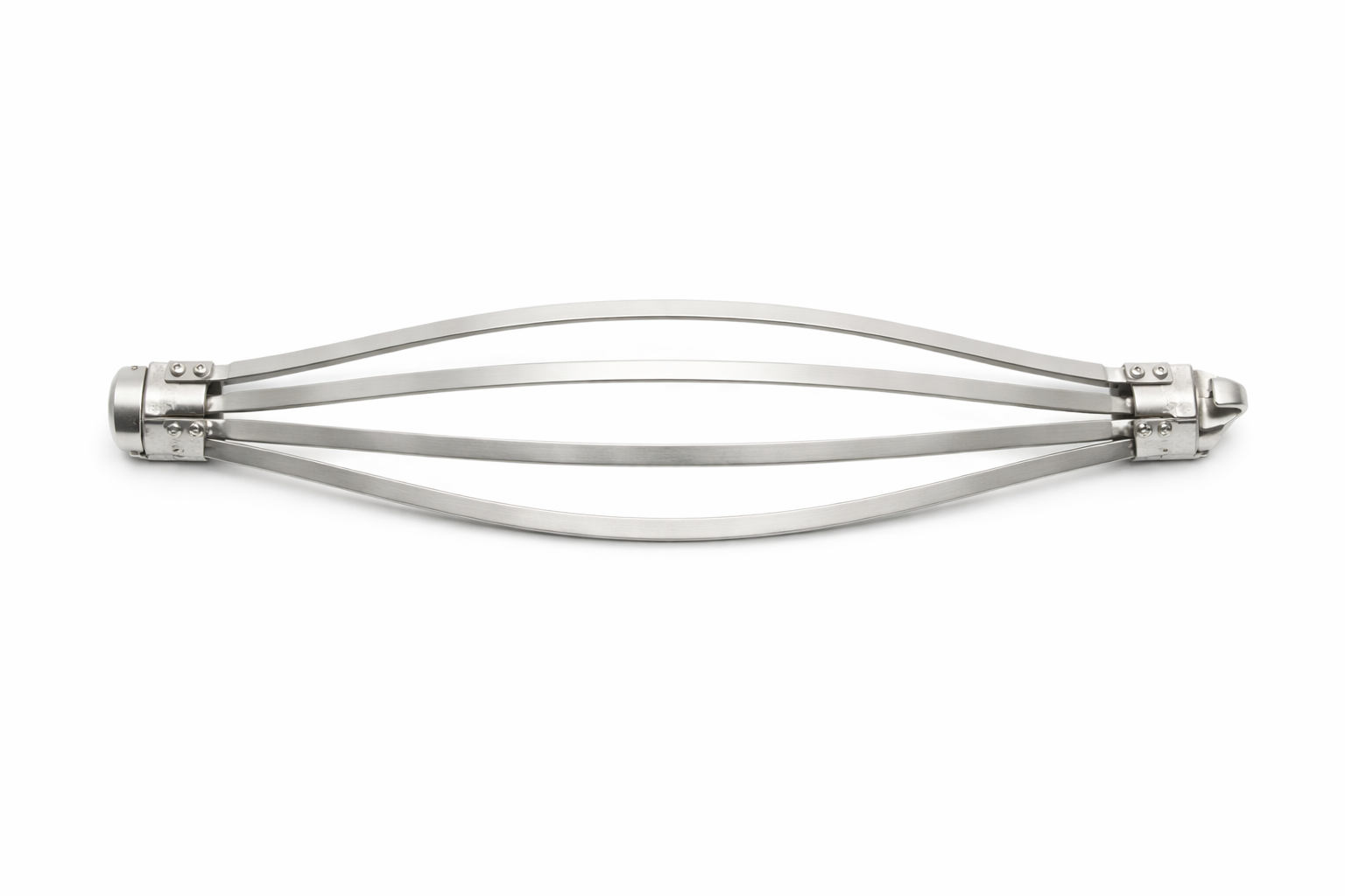 Metallic component with three curved strands