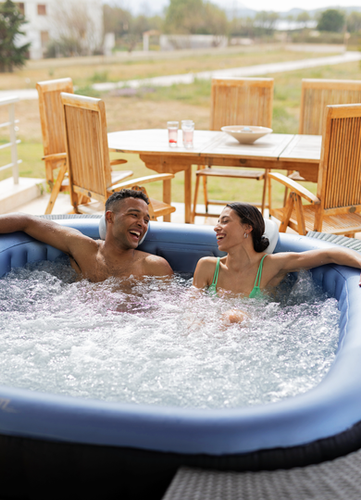 MSpa TEKAPO Bubble Spa | square | LIVE AFRICA