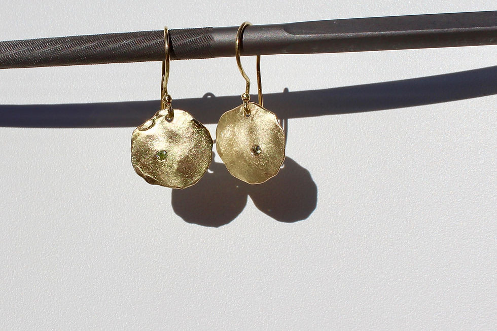 GelbgoldplÃ¤ttli_mit_Brillanten