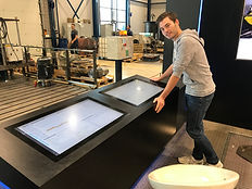 Stagiar Jeroen in de fabriek