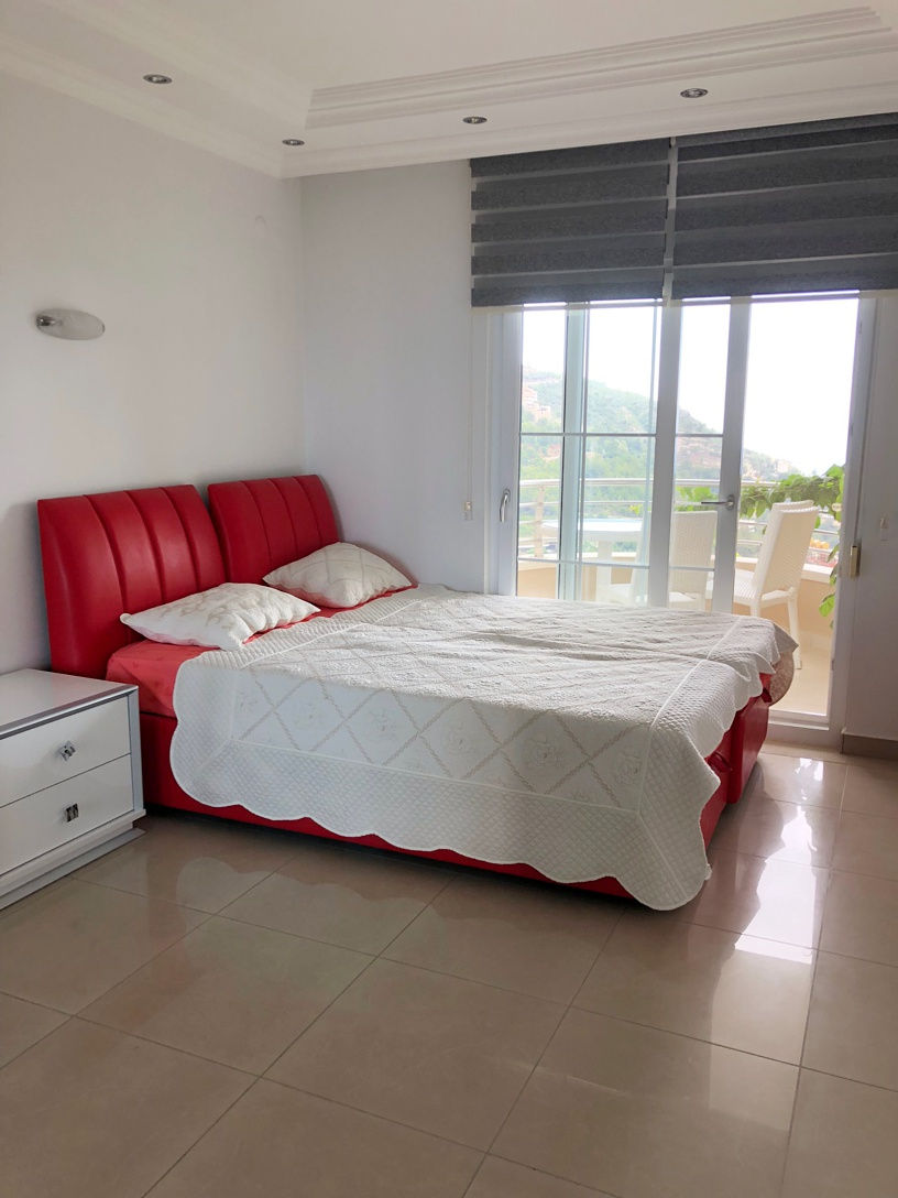 Thumbnail: ВОСХИТИТЕЛЬНАЯ ПАНОРАМНАЯ КВАРТИРА-ЧАСТЬ ВИЛЛЫ В БЕКТАШЕ/АЛАНИЯ (3+1 ПРОДАЖА)