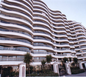 Amphion, Montevideo, Invergroup