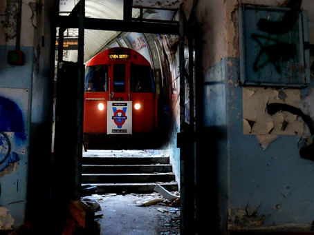 Victoria Line to Taddiport.