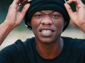 Finga Quenga Gal a Mad out