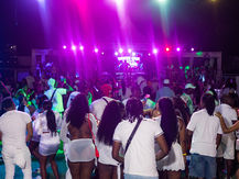 Nhance, Jamal & Munga Honorebel shell Up White Out Premium