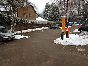 winter gritting of block pavement by IDC Greenscapes Ltd