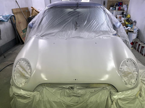 paint spraying of Nissan Micra car
