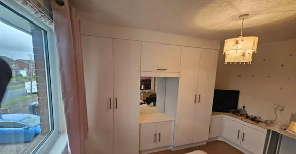 white wardrobe