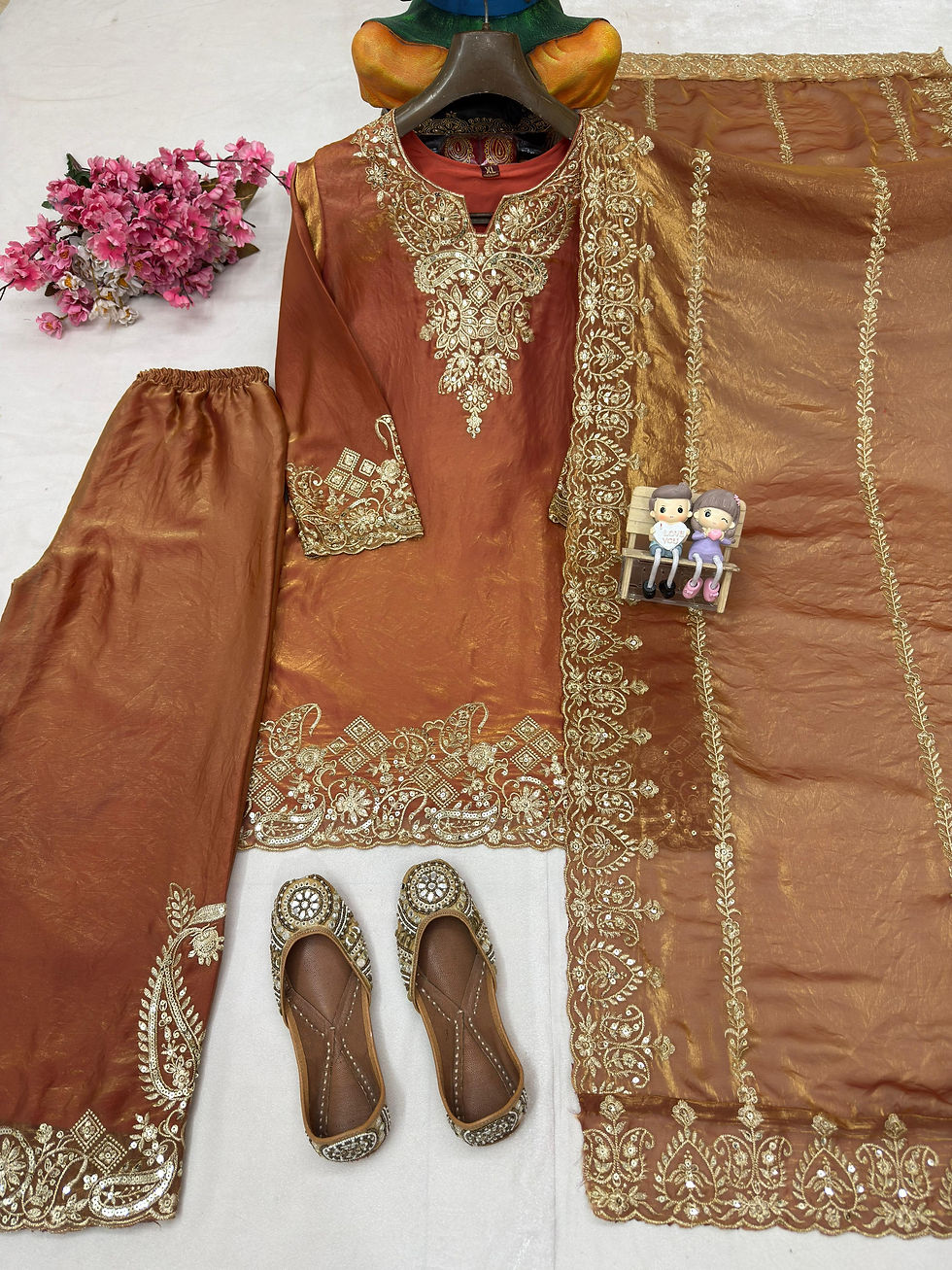 Thumbnail: silk set