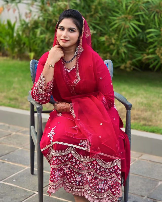 1202 semi stitched party wear