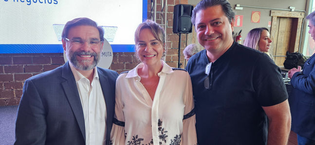 Secretária de Estado da SETUR Bárbara Botega prestigiou o empresário Leo Bortoletto no Almoço-Palestra com o secretário Leonardo