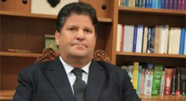 Lamento!!! Morreu o desembargador Paulo Sifuentes, presidente do Conselho do Cruzeiro. Ele nasceu em BH. Tinha 72 anos. O velório será nesta 2a feira no Parque da Colina de 13:00 as 17:00