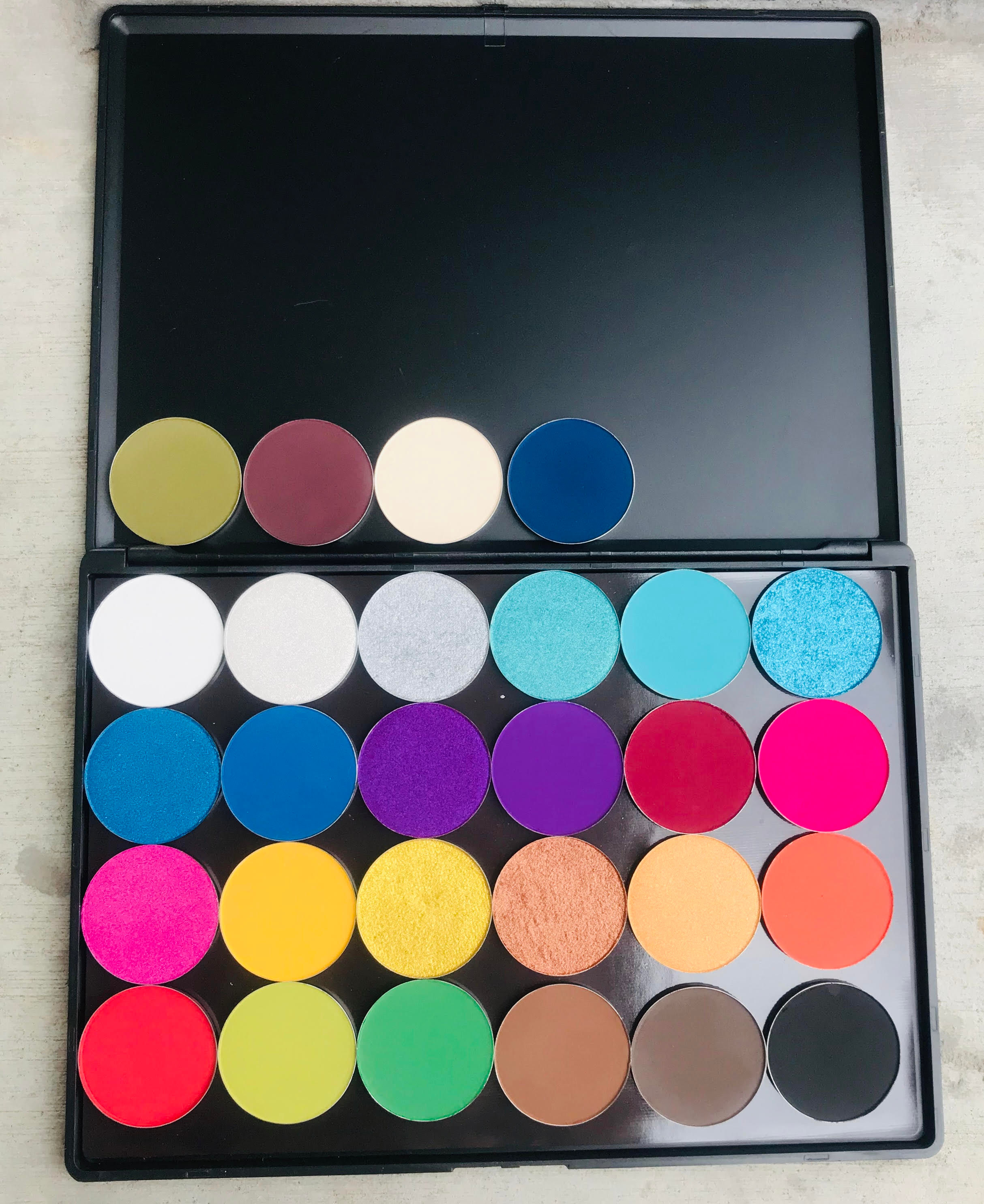 FULL Color me Pro palette 27 colors