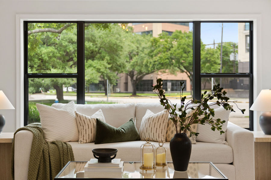 Sunroom sitting area: Houston real estate photography by Marz Media Photography