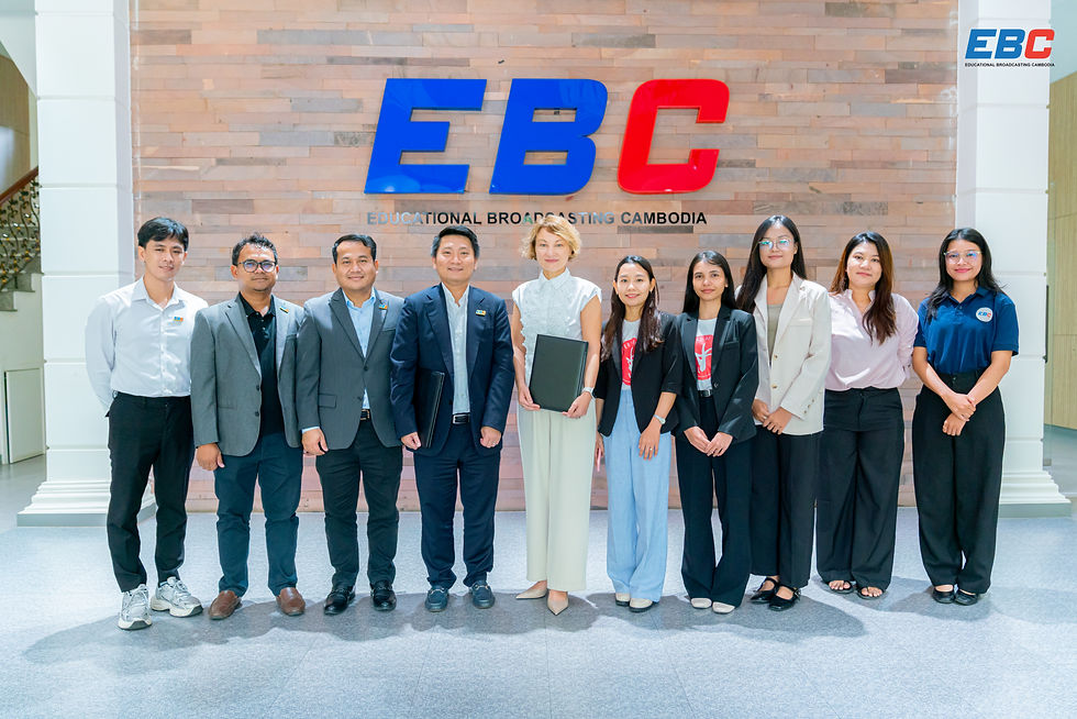 To conclude the signing ceremony, Sisters of Code and EBC Organization took a group photo.