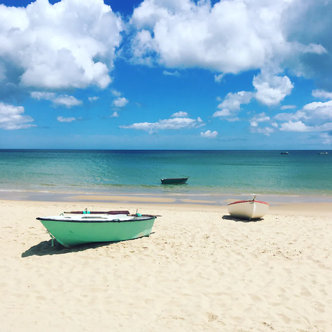 Burgau beach boats.webp