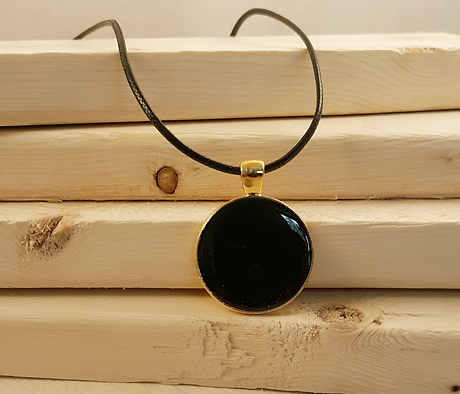 blackgoldroundwood.png