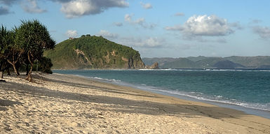 pengtanap-beach-lombok_edited.jpg