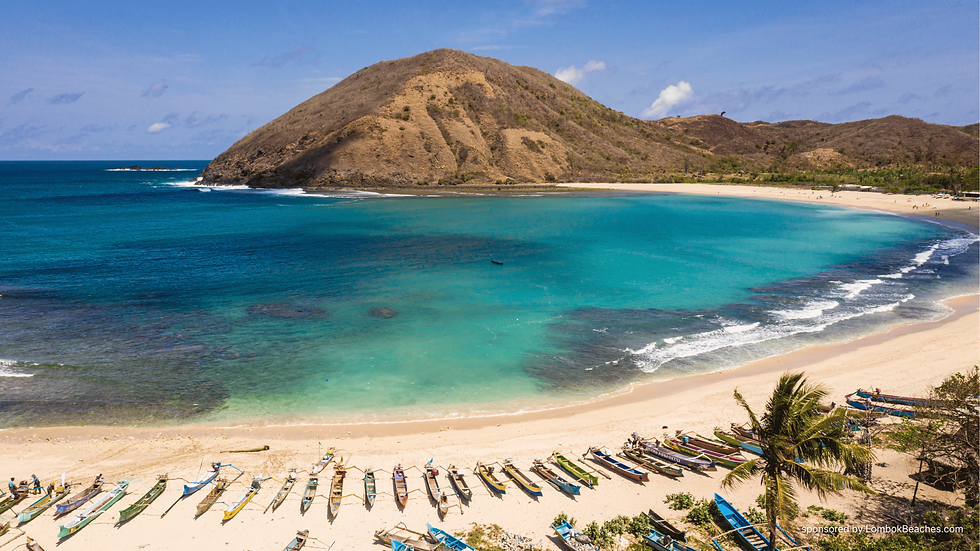 mawun-beach-lombok-blue-water-boats (1).png