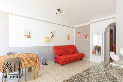 Living room with Smart TV and fast internet connection, Sun Days