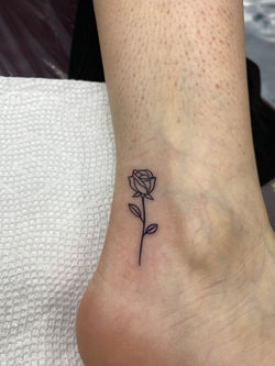 fine-line-rose-ankle-tattoo-miami