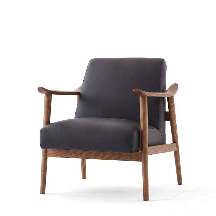 Thumbnail: kensington chair in black leather against a white background