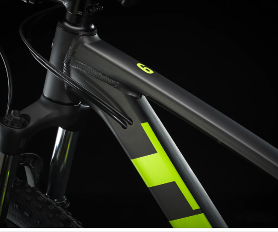 2022 Trek Marlin 6 / Matte Dnister 