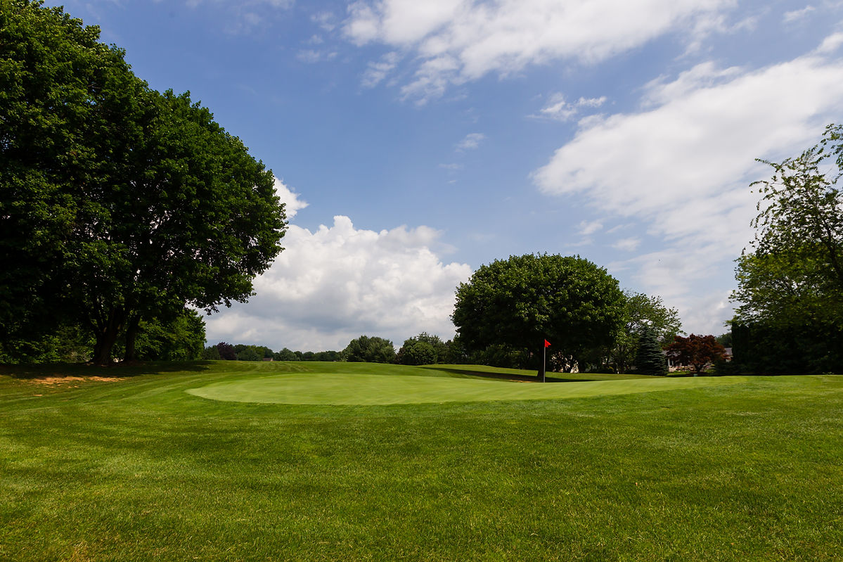 Where country club greens meet everyday low pricing