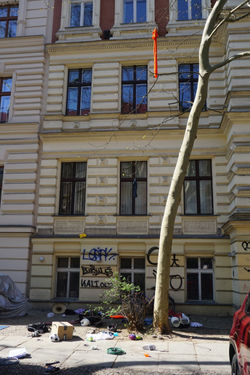 4aa. Yael Bartana and Saskia Wendland.jp