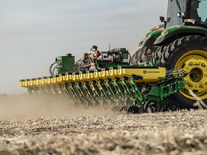 Deere offers new 1725C stack-fold planter for cotton, peanut, corn and soybean farmers