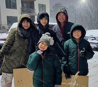 Family picture in the snow