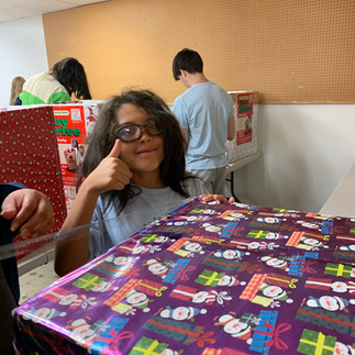 Kidzz Helping Kidzz volunteer with positive attitude and awesome vibe