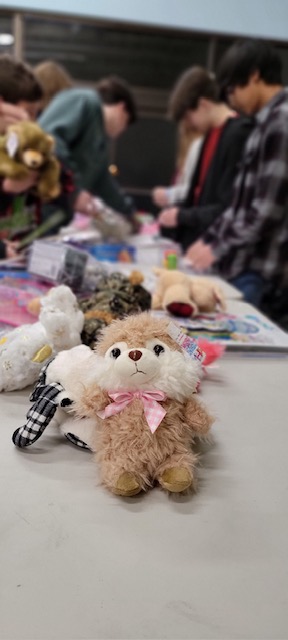 donate toys for christmas kidzz helping kidzz toy sorting party 12-2023
