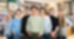 TeeMa-Gruppenbild_Geschäft_Hintergrund.jpg