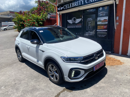 VOLKSWAGEN T-ROC R LINE