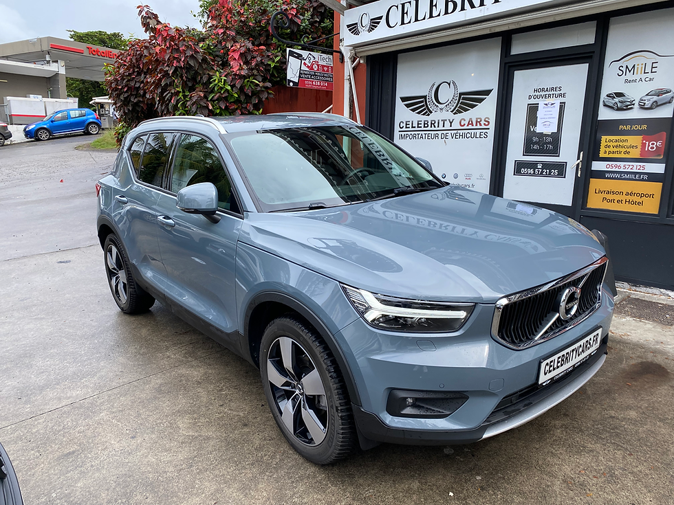 VOLVO XC40 T3 MOMENTUM
