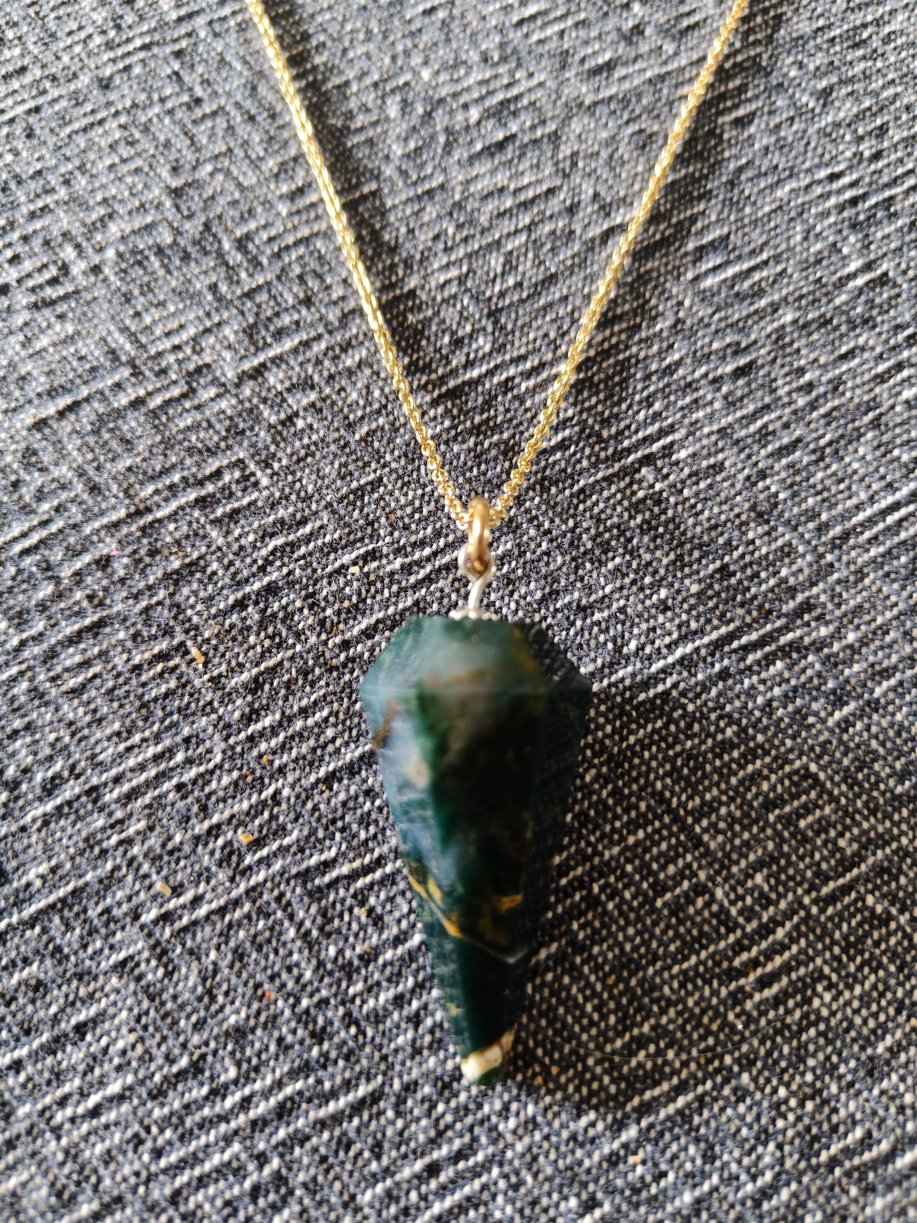 Bloodstone Pendúll Hálsmen - Vitality. Emotional Balance & Grounding
