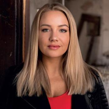 autora Jeneva Rose