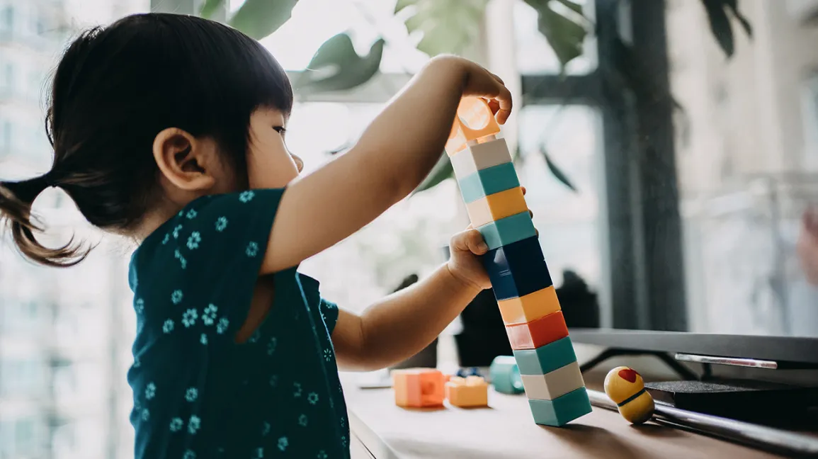 kid-toddler-blocks-playing-1296x728-header.webp