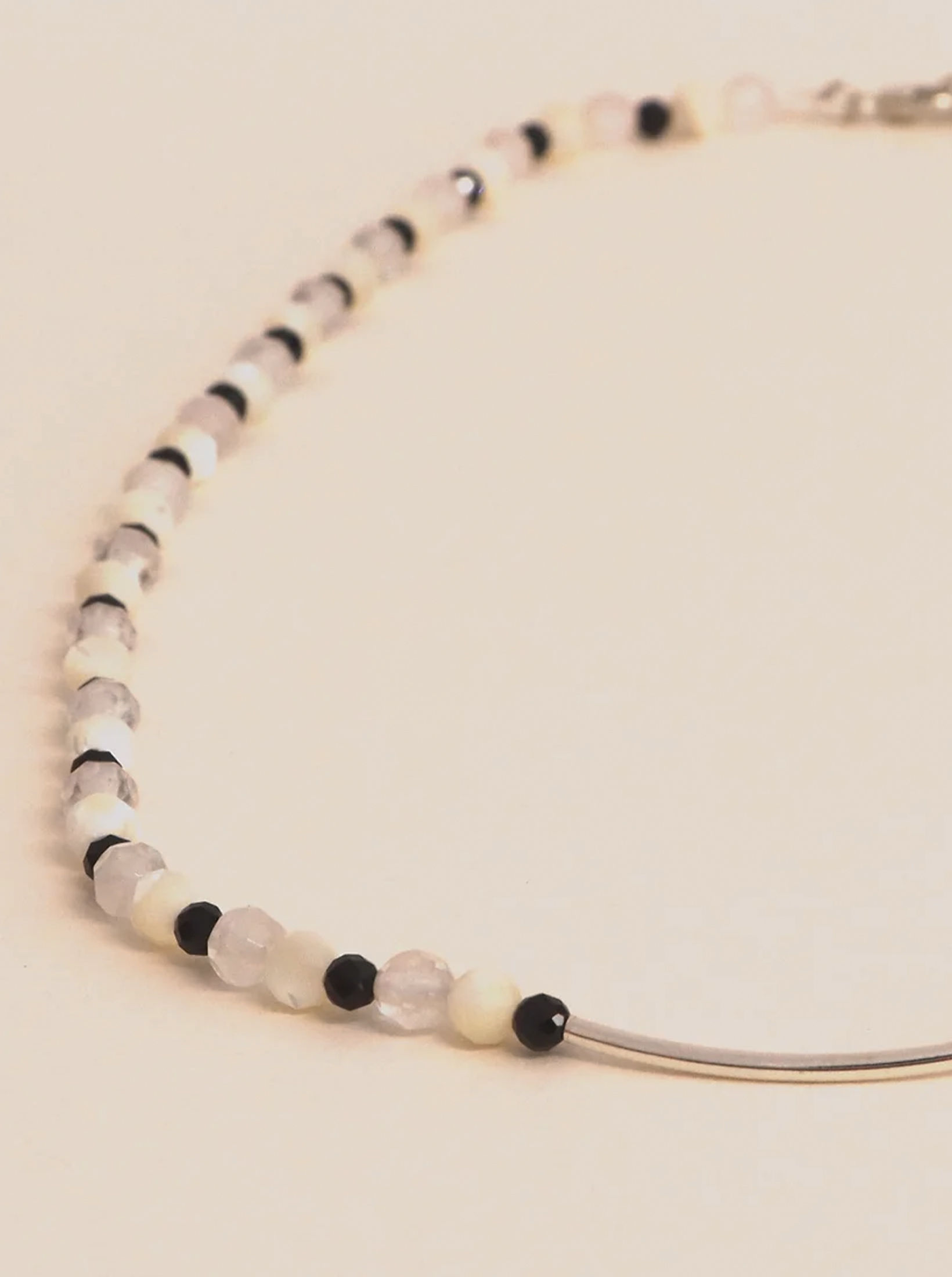 Collier de perles de Spinelle, Nacre et Quartz rose