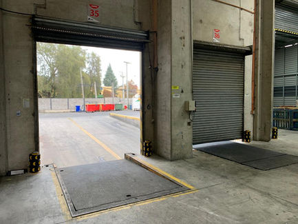 Barreras y equipos de seguridad industrial en el lugar de trabajo,
Barreras de Seguridad,
Barreras de Protección,
Sistemas de Barreras de Seguridad,
Barreras de Almacén,