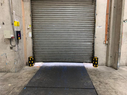 Barreras y equipos de seguridad industrial en el lugar de trabajo,
Barreras de Seguridad,
Barreras de Protección,
Sistemas de Barreras de Seguridad,
Barreras de Almacén,
