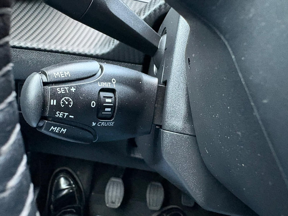 Miniatura: PEUGEOT 2008 BlueHDi 110CV S&S Allure
