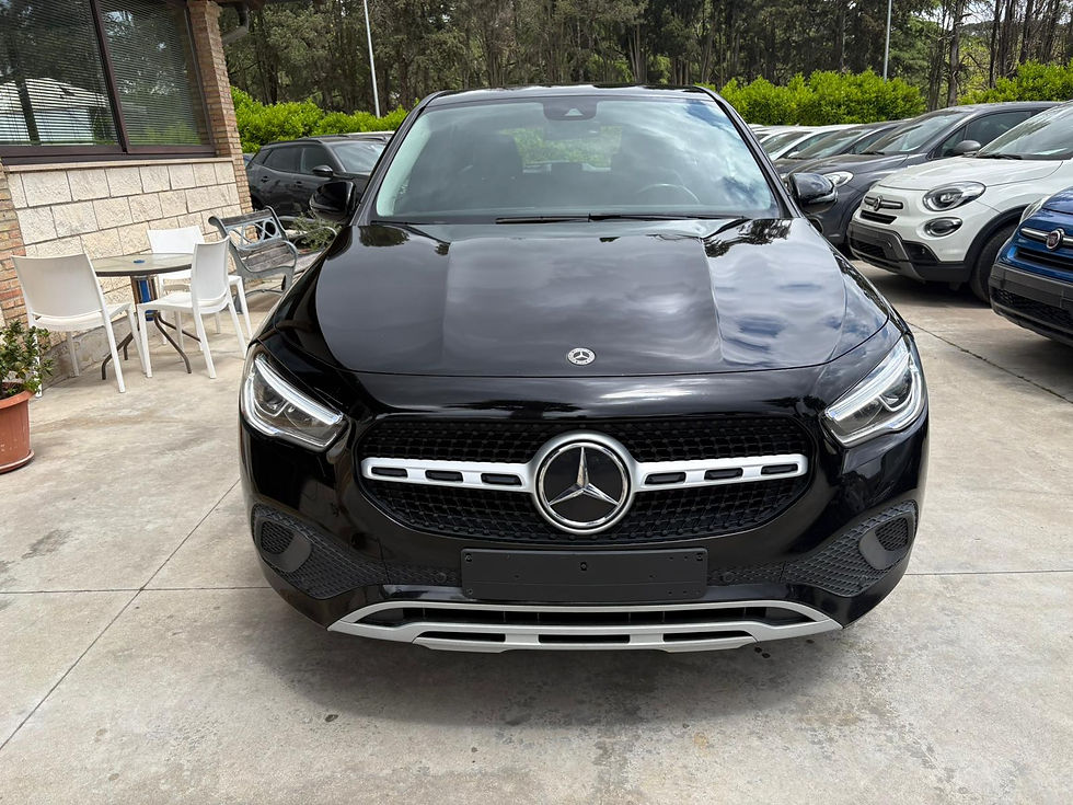 Miniatura: MERCEDES-BENZ GLA 200d Automatic