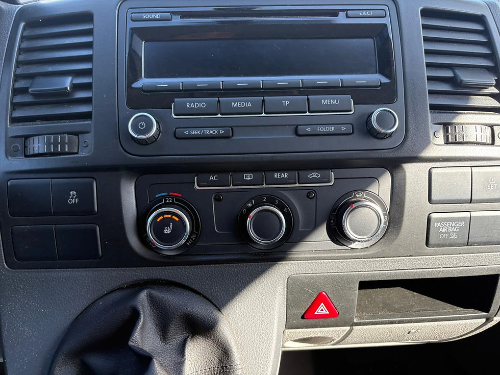 Thumbnail: VOLKSWAGEN CARAVELLE 2.0 BiTDI 180CV 9 posti
