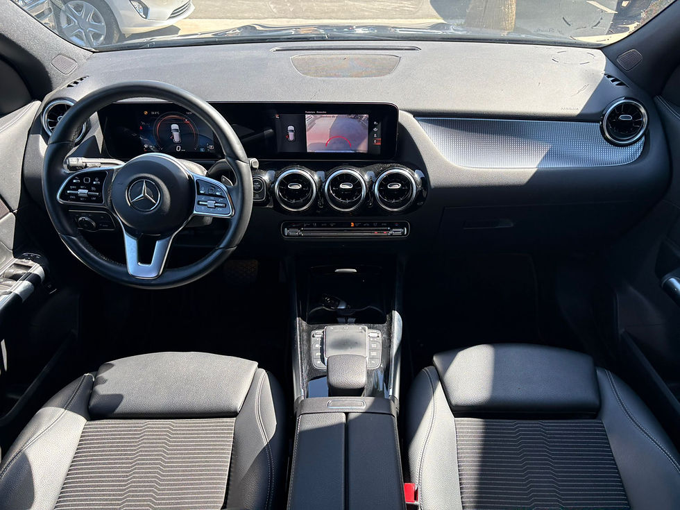 Miniatura: MERCEDES-BENZ GLA 200 d Automatic