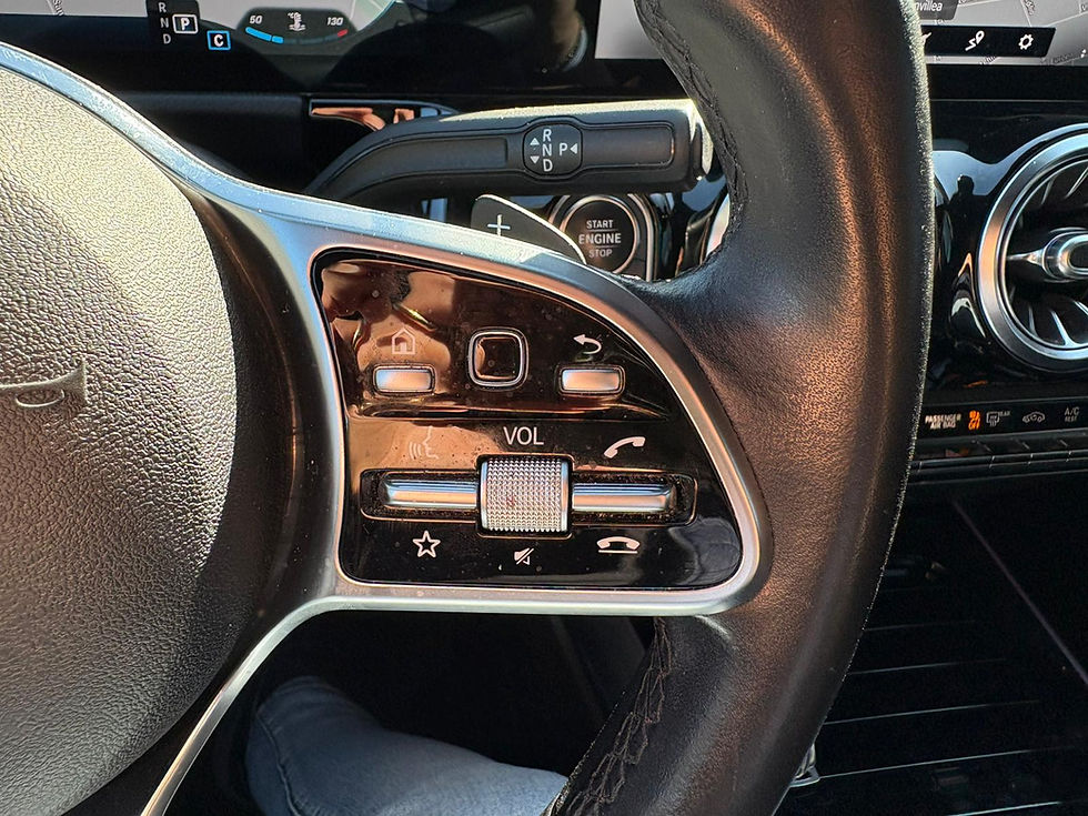 Miniatura: MERCEDES-BENZ GLA 220 d Automatic Sport