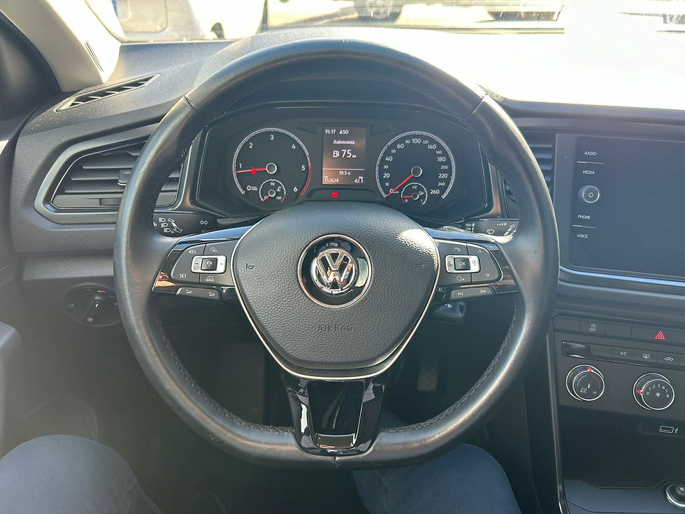 Thumbnail: VOLKSWAGEN T-ROC 1.6 TDI BlueMotion Technology