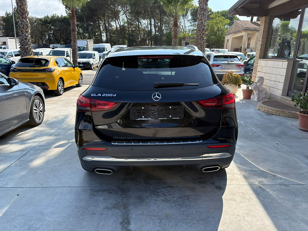 Thumbnail: MERCEDES-BENZ GLA 200 d Automatic Premium AMG