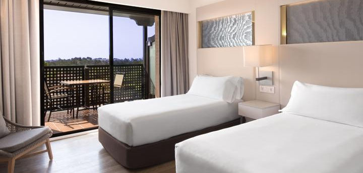 hotel room image.jpg